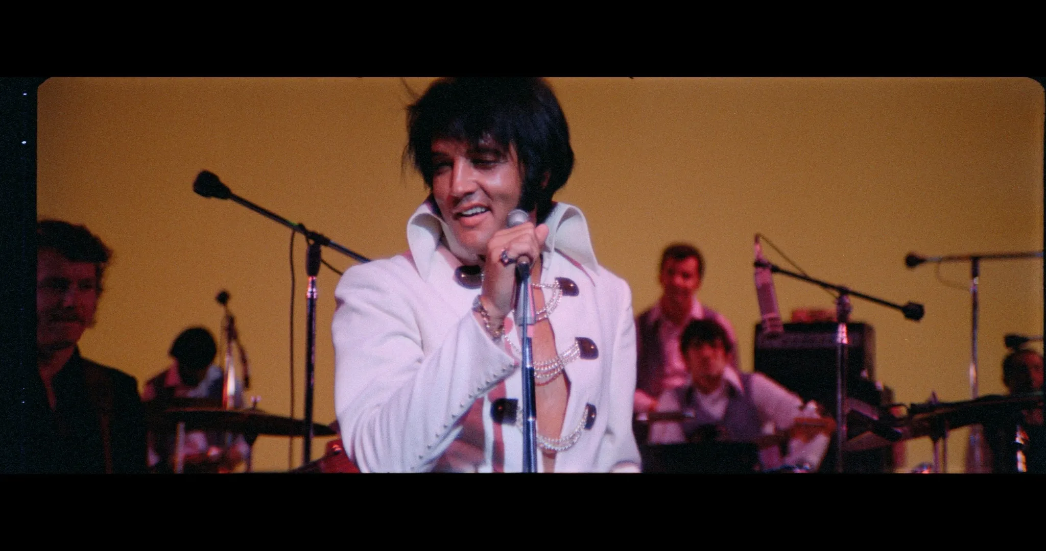 Elvis Presley in the documentary fim EPiC